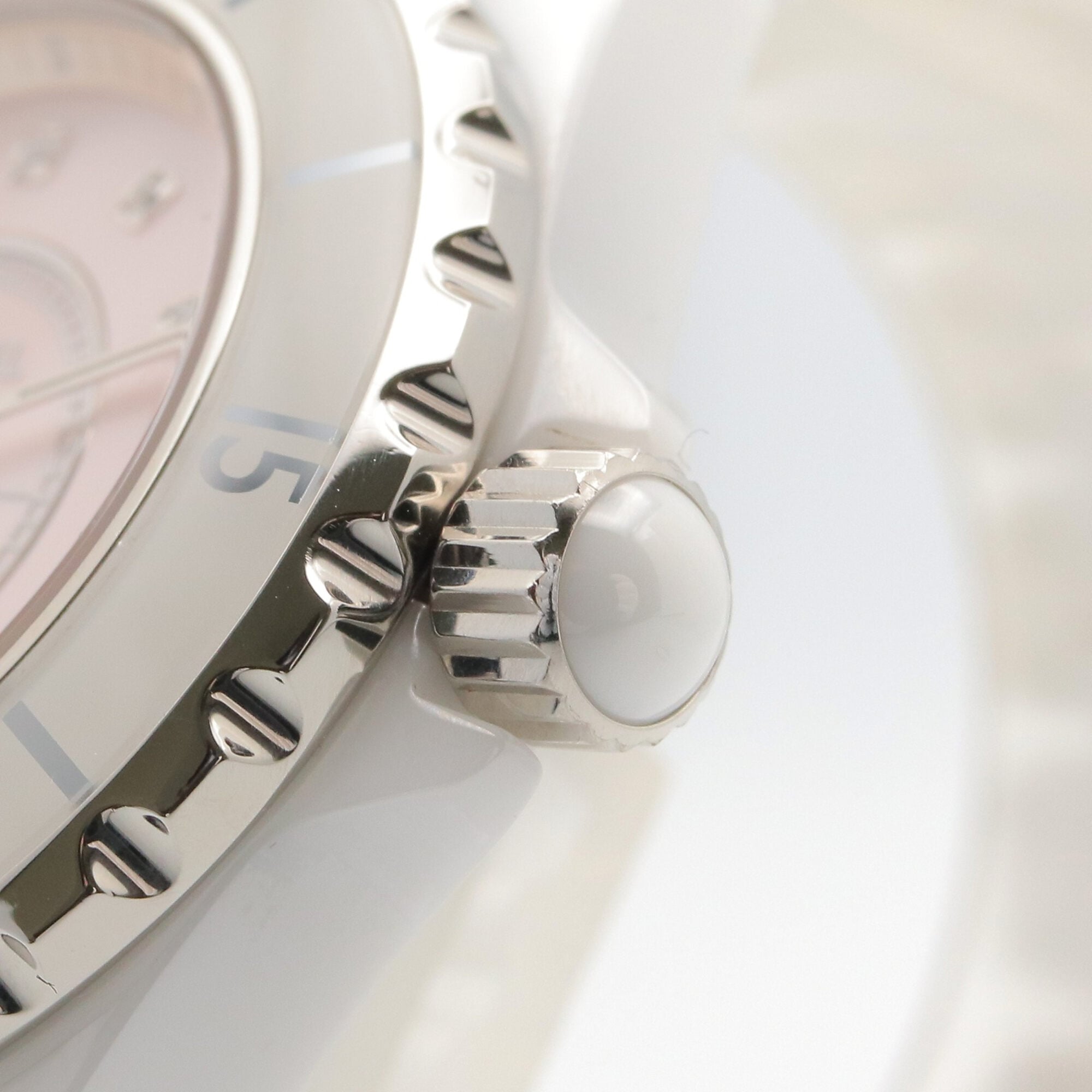 Chanel J12-horloge met 12 diamanten, keramiek, diamant, dames, roze tint, schelp, H5513