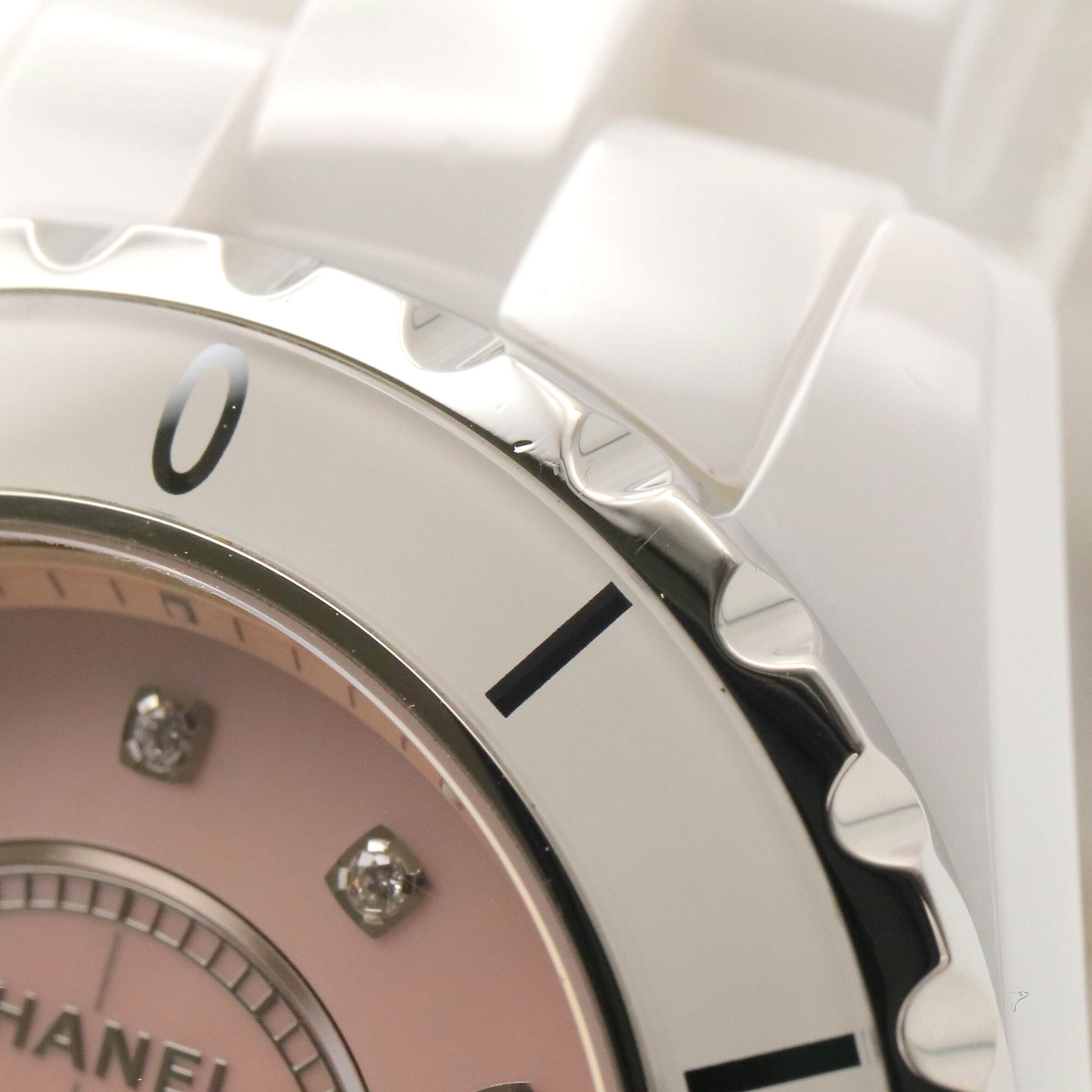 Chanel J12-horloge met 12 diamanten, keramiek, diamant, dames, roze tint, schelp, H5513