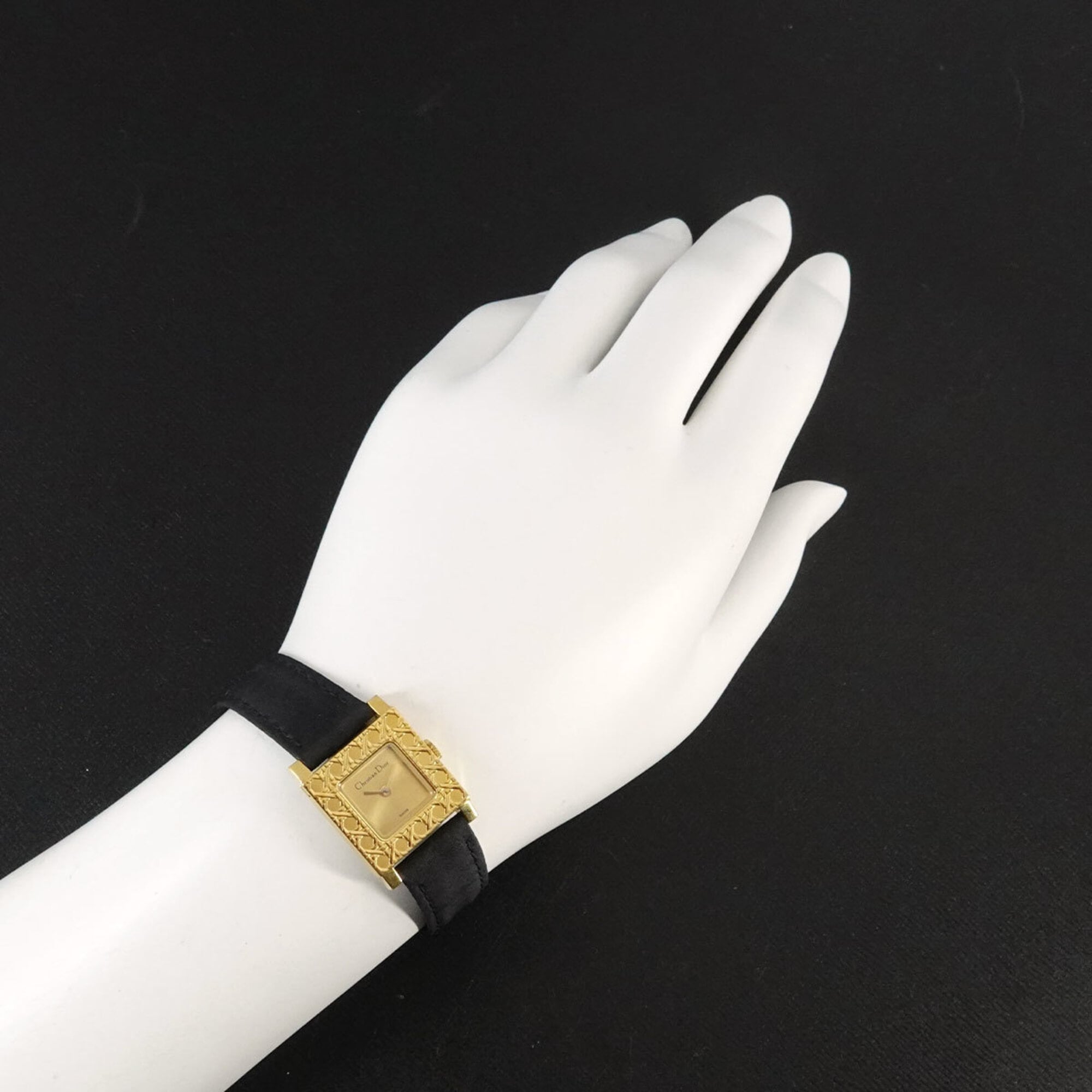 Christian Dior La Parisienne D60 159 Gold Dial 19mm Watch