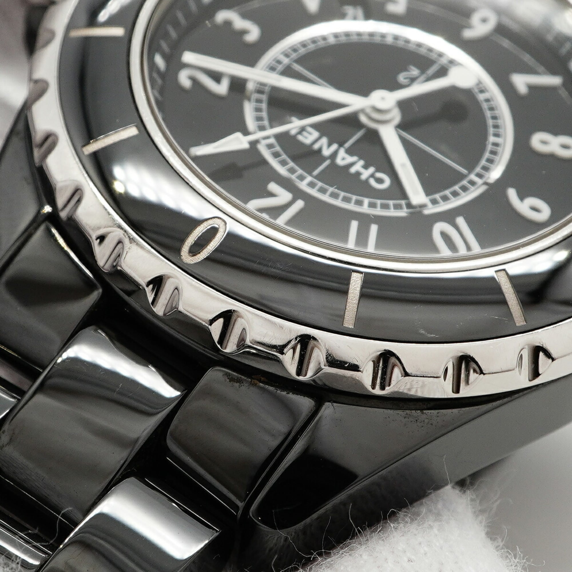 Chanel J12 H0682 Black Dial Ceramic 34mm Watch