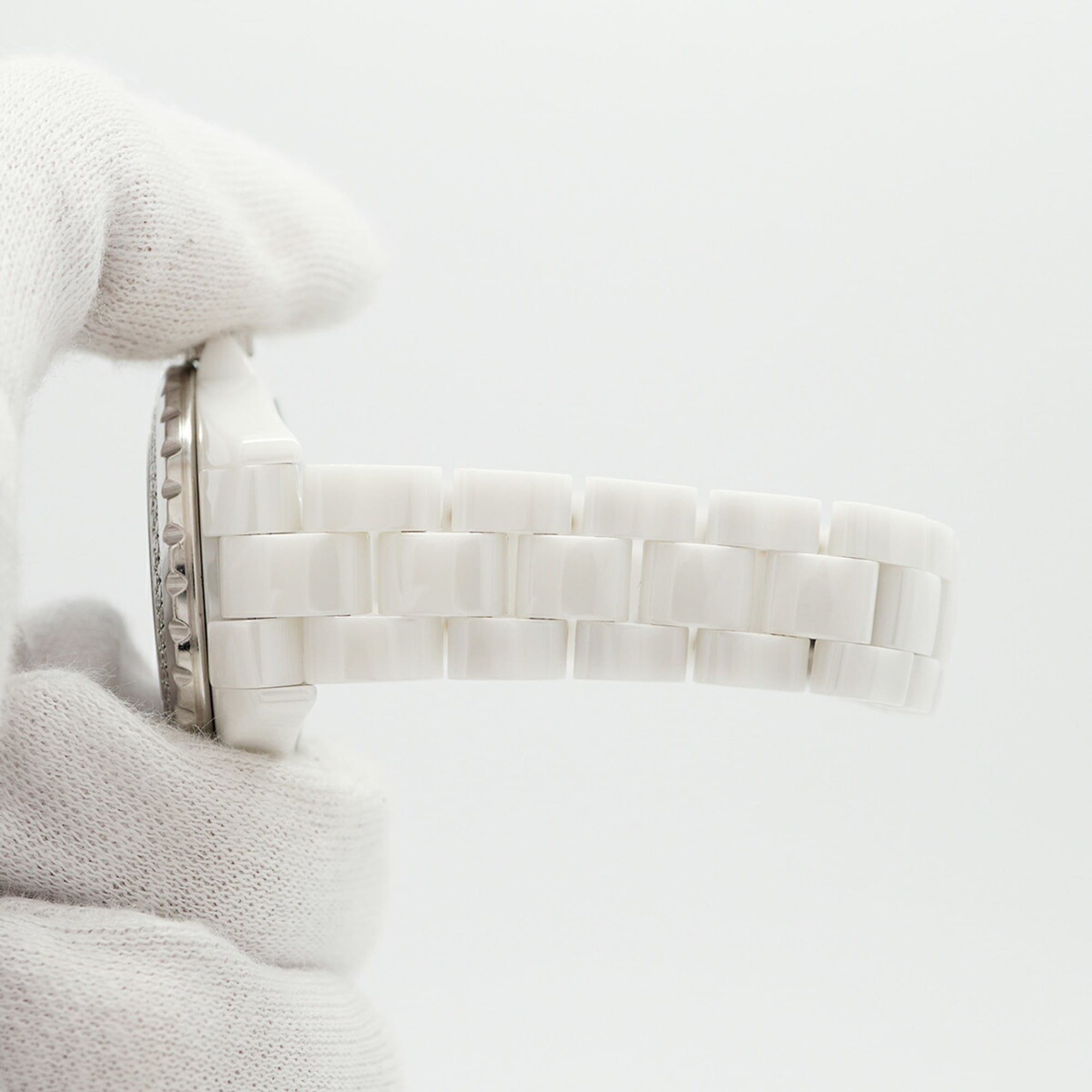 Chanel J12 H0967 White Dial 33mm Watch