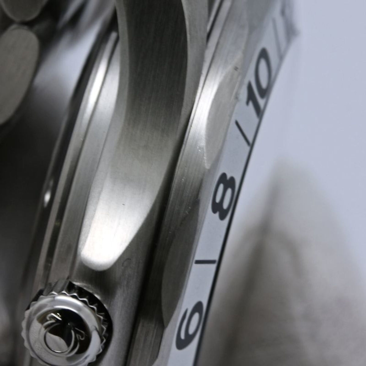 Omega Seamaster GMT 2538.20.00 White Dial 41mm Watch