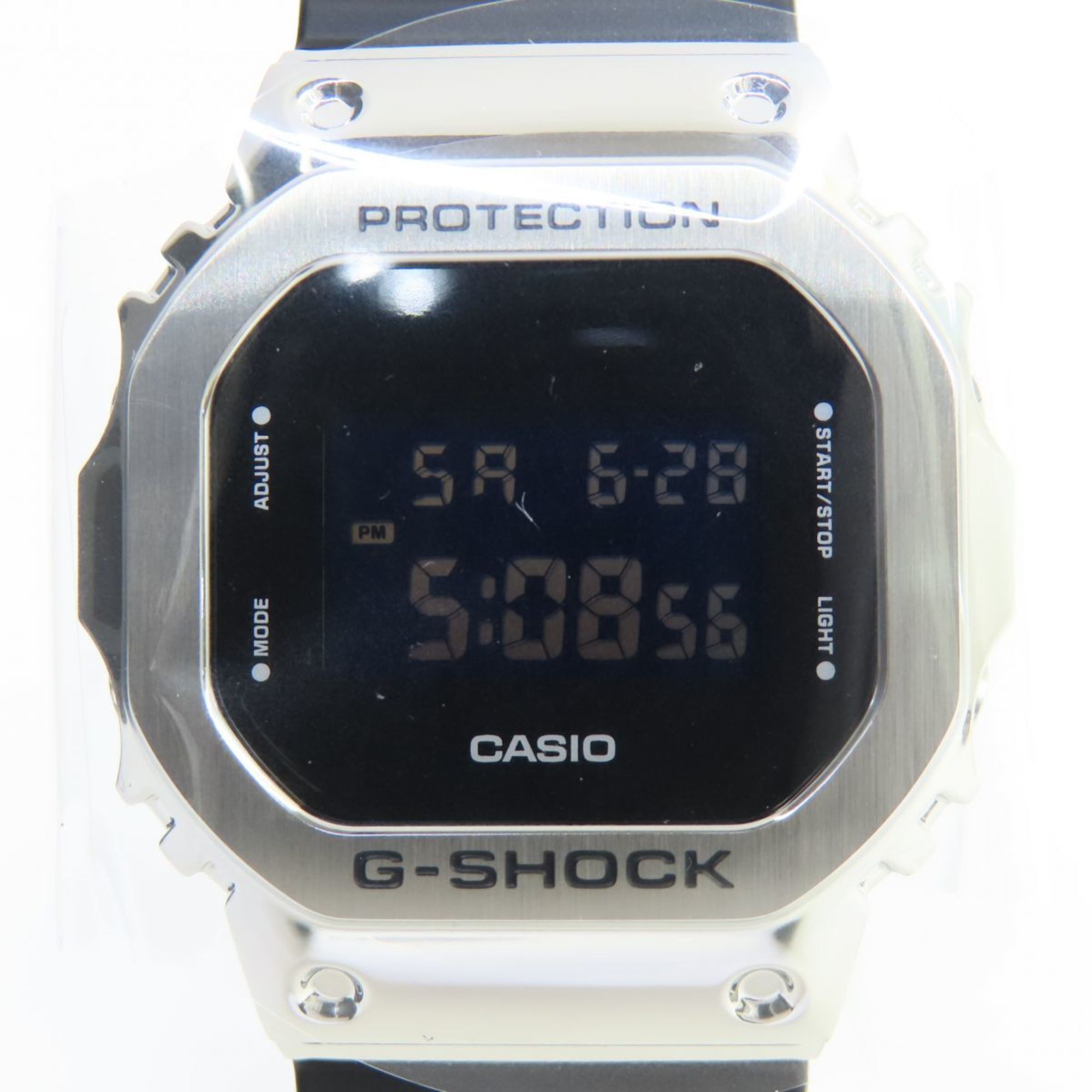 CASIO G-SHOCK Metal Covered GM-5600U-1JF Quartz Watch