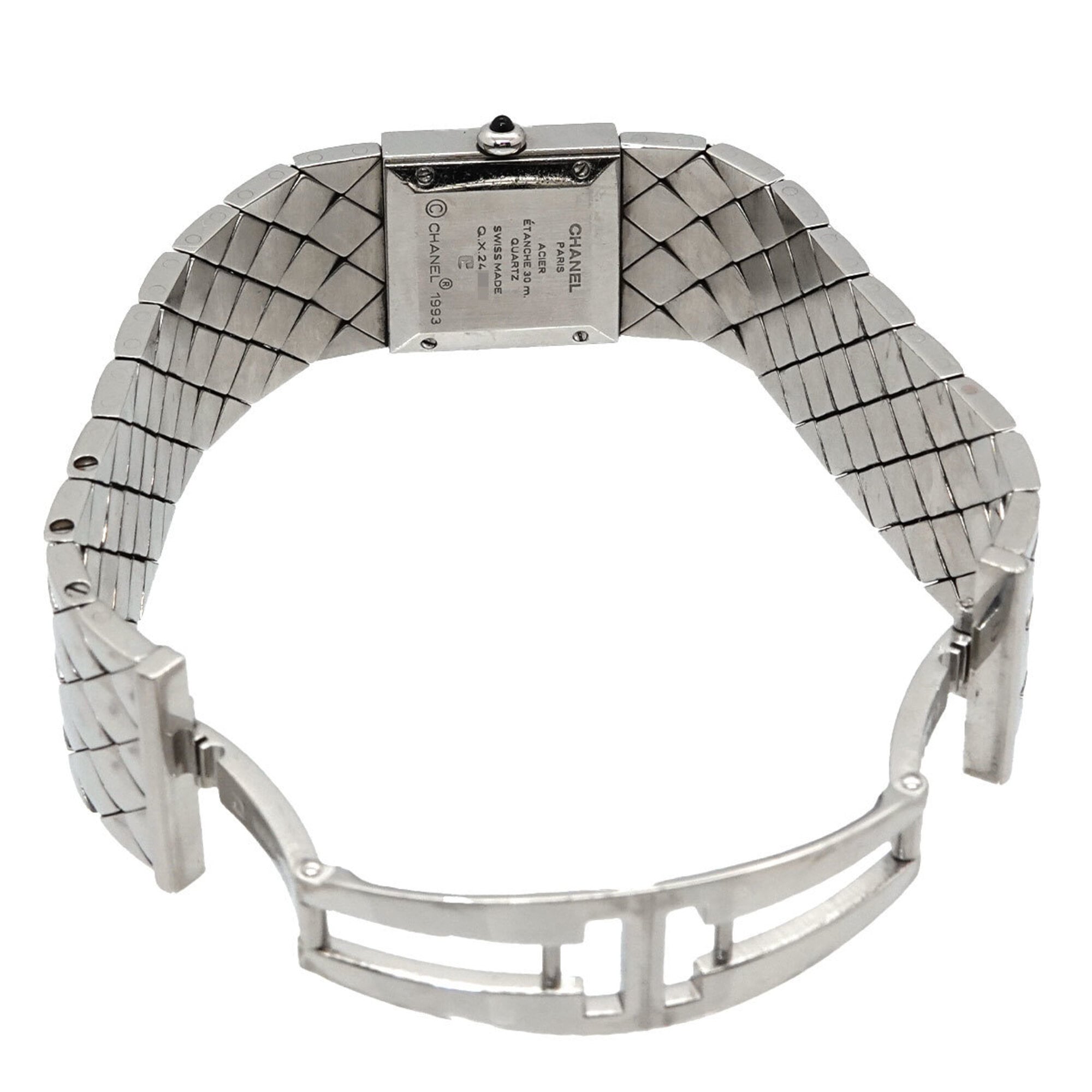 Chanel Matelasse H0009 Black Dial 19mm Watch
