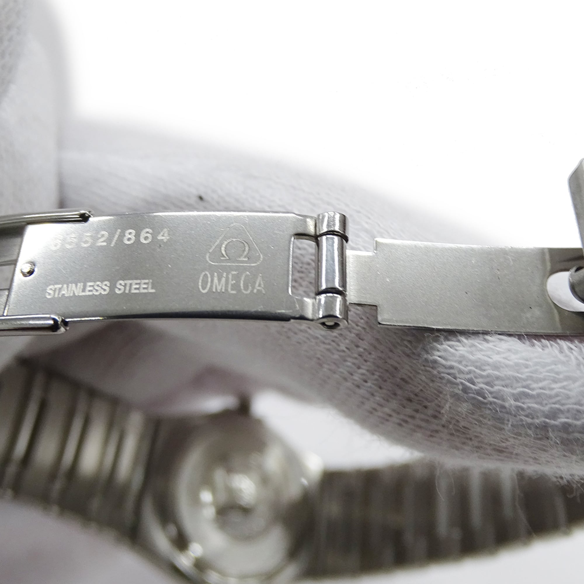 Omega Constellation 1572.3 White Dial 25mm Watch