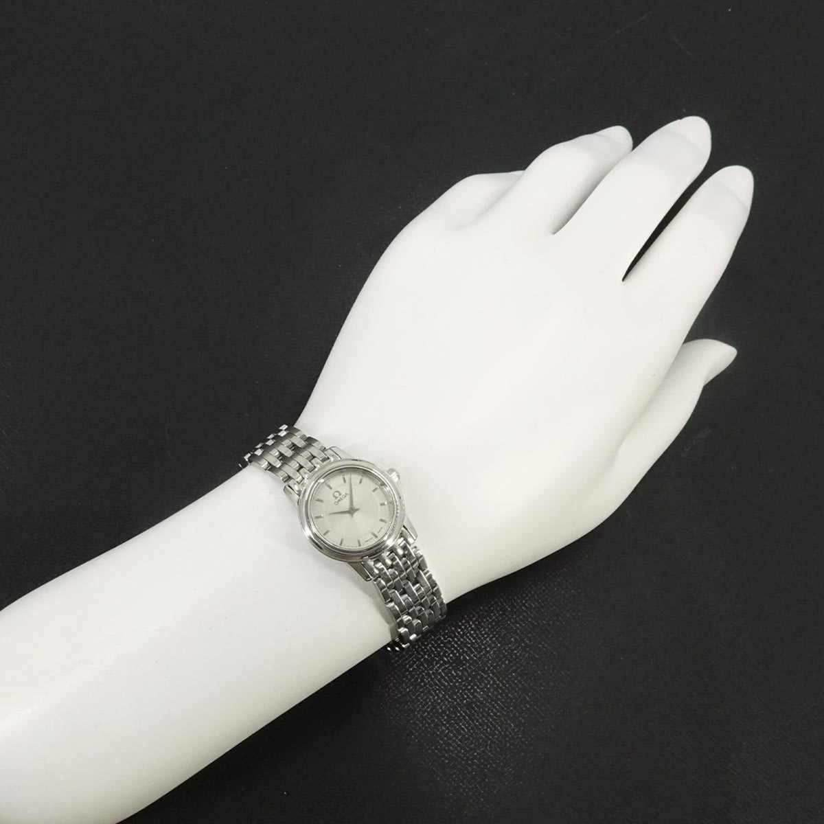 Omega De Ville Prestige 4570 31 Silber Zifferblatt 22 mm Uhr