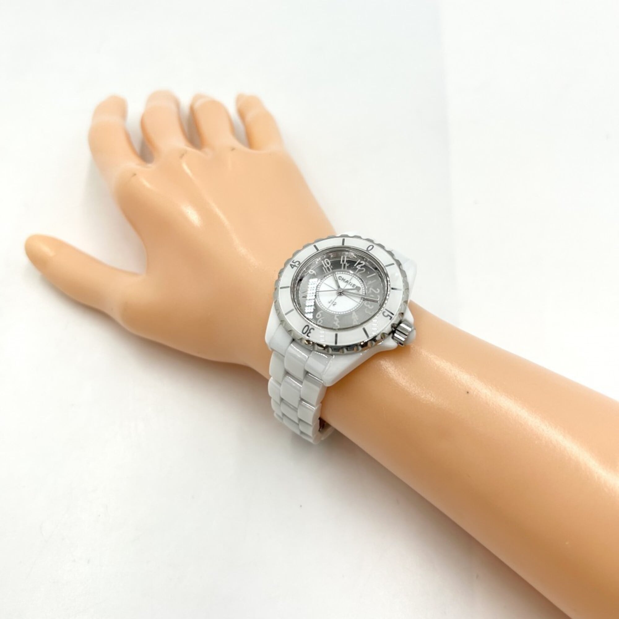 Chanel J12 Mirror 33mm White Dial Quartz Ceramic H4861