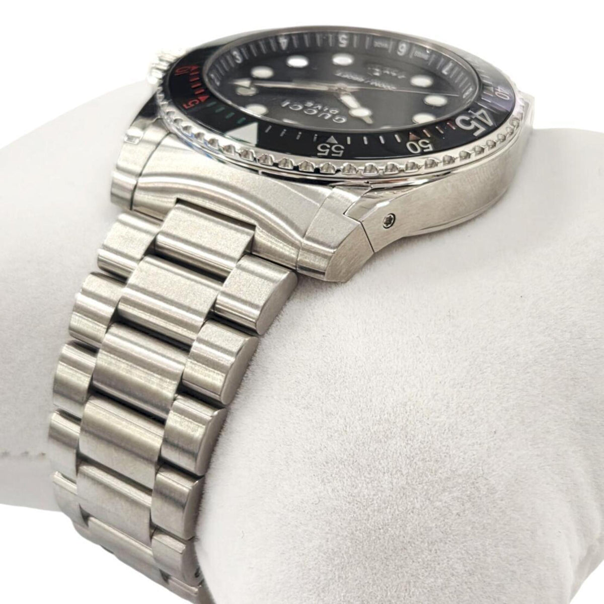 Gucci Dive YA136208A Dial 45mm Watch