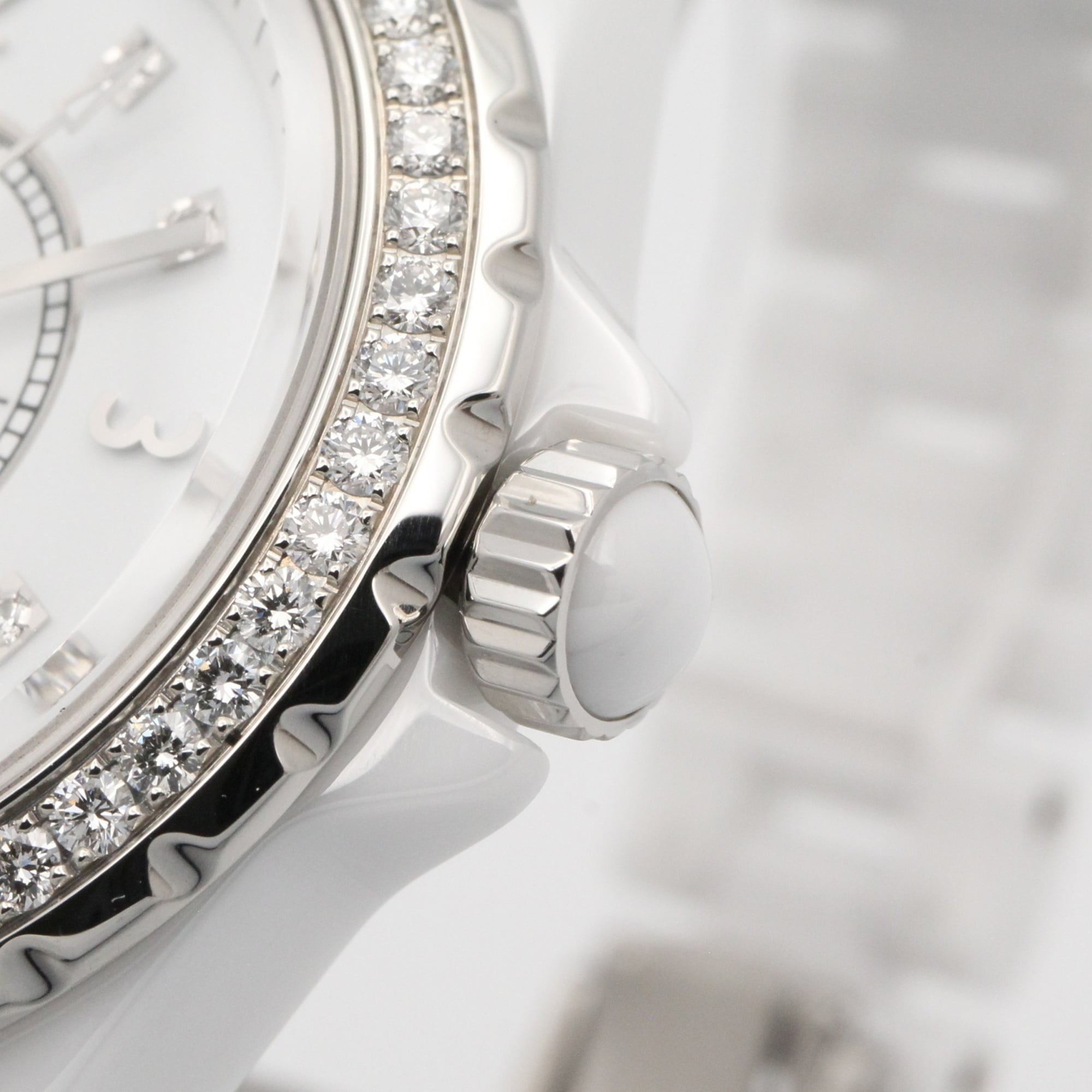 Chanel J12 Diamond Bezel 8-Diamond Ceramic Diamond Ladies White H3110