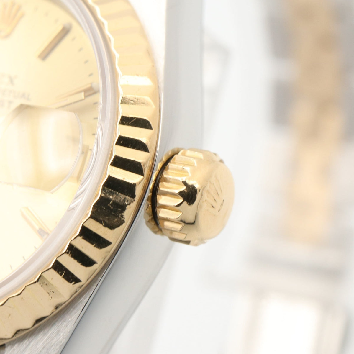 Rolex Datejust 69173 Champagne, Gold Dial 26mm Watch