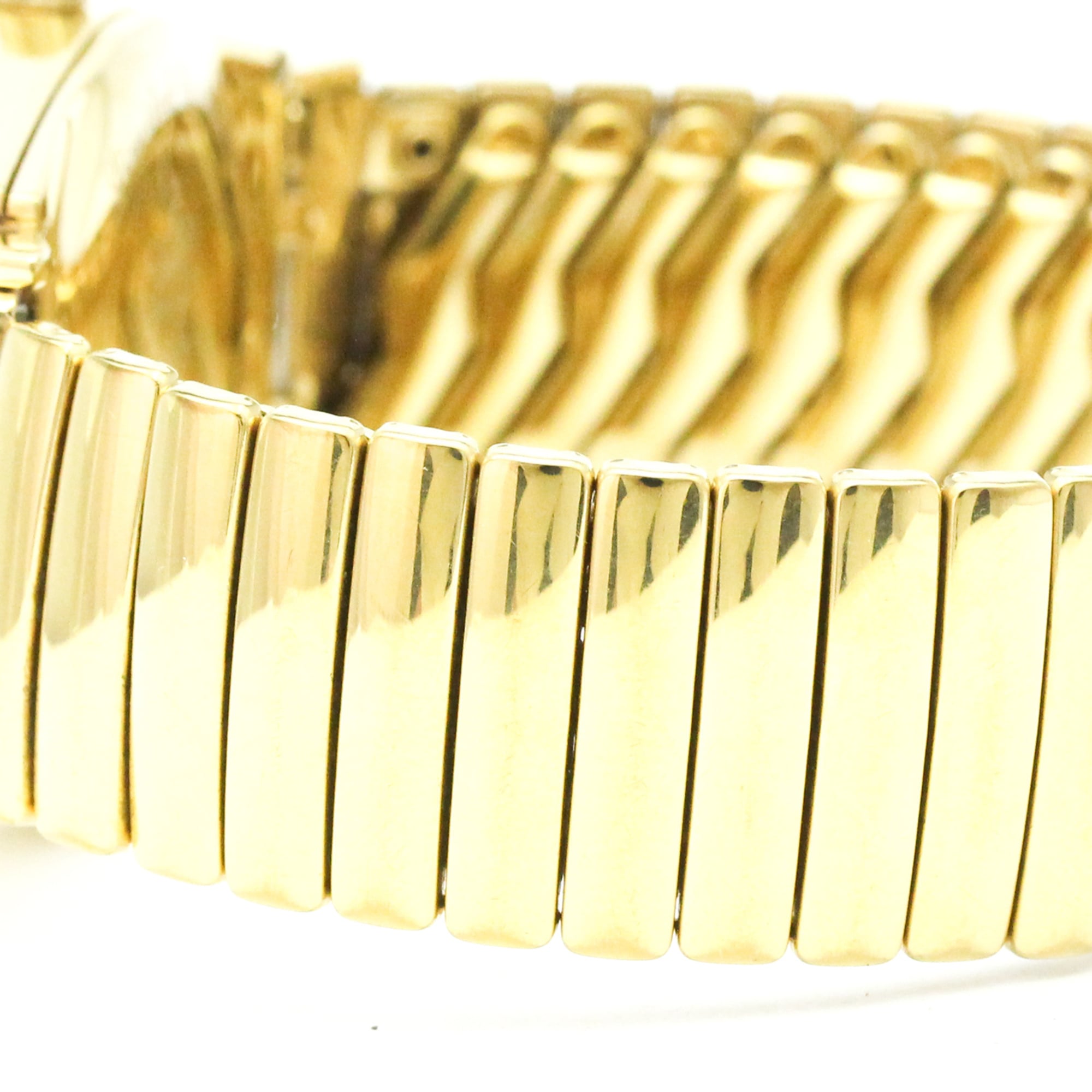 Montre Hamilton Ventura H244710 Noir avec cadran de 32 mm
