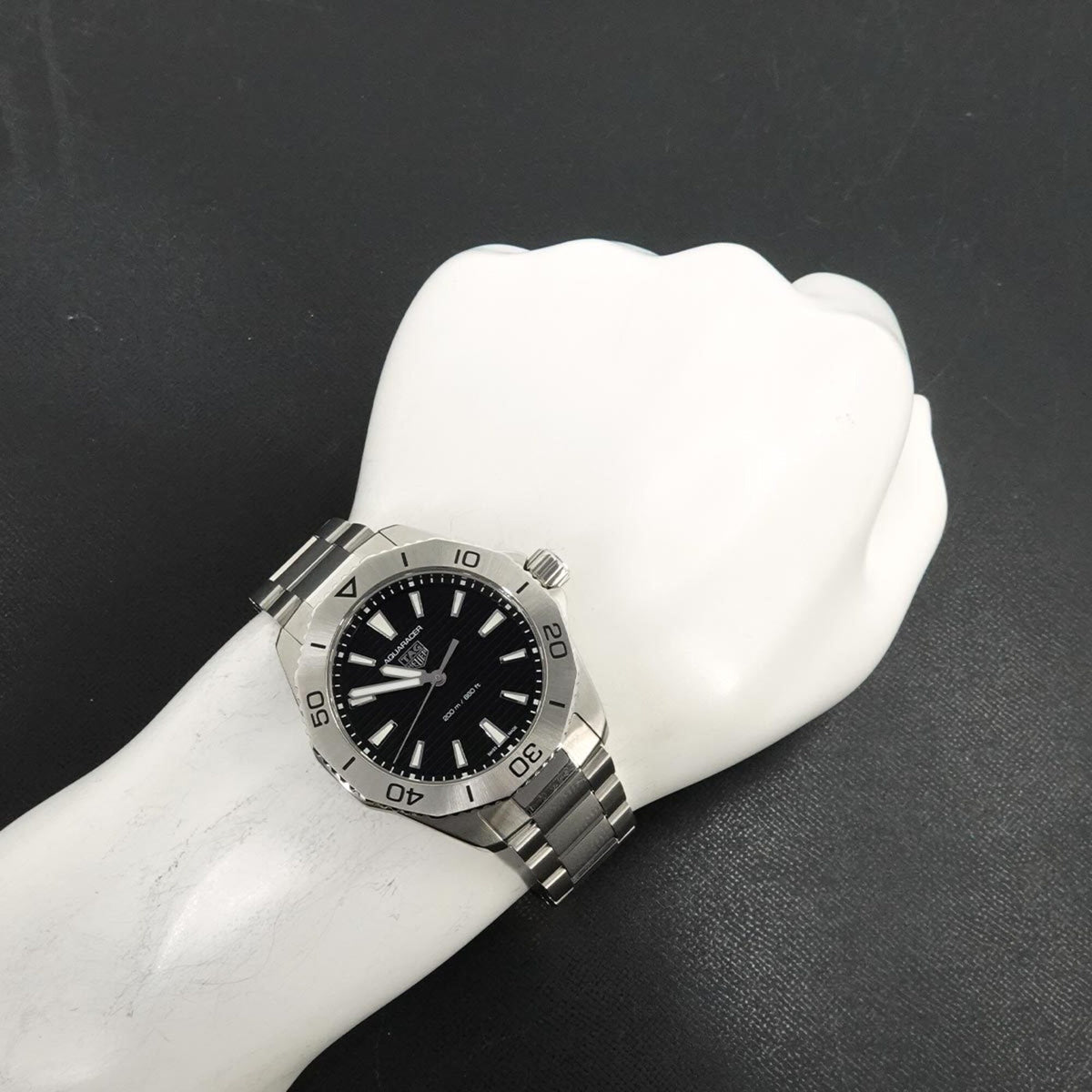 TAG Heuer Aquaracer Professional WBP1110 Black Dial 40mm Watch