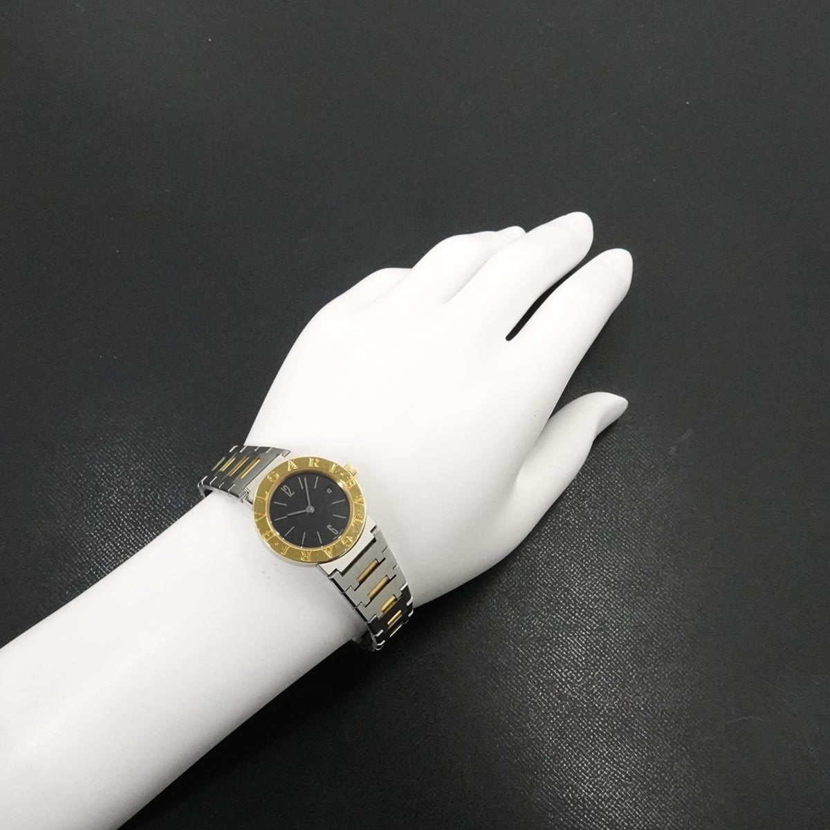 Bvlgari BB26SG horloge met zwarte wijzerplaat, 26 mm