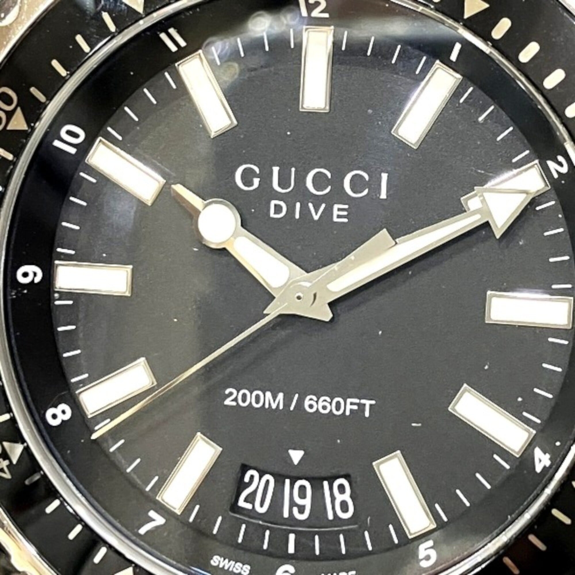 Gucci GUCCI-horloge, totaalgewicht 138,6 g, roestvrij staal, rubberen band, quartz uurwerk, zwarte wijzerplaat, 136,2 YA136204B