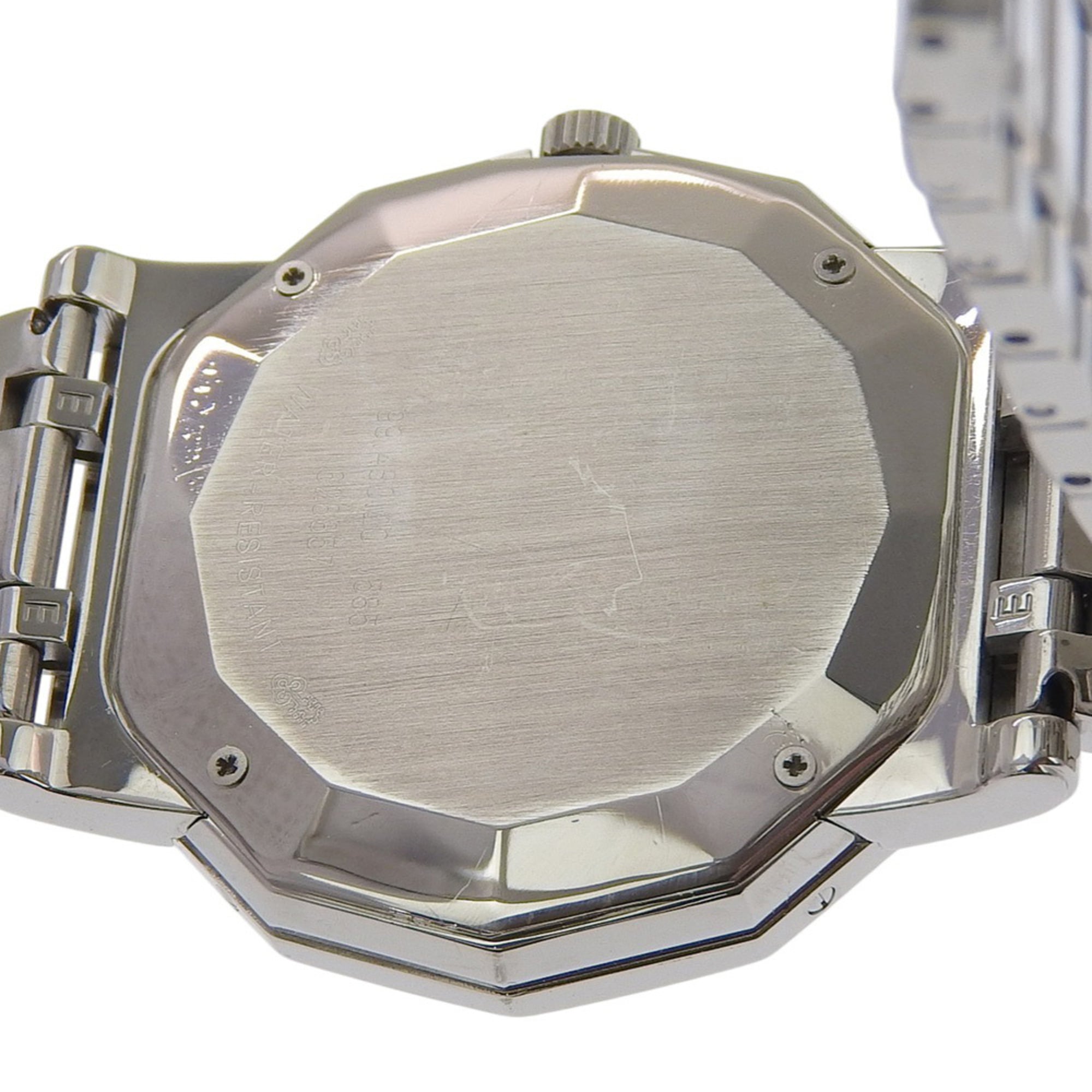 Montre Corum Admirals Cup 99.430.20 V585 en acier inoxydableQuartz analogique, cadran Ivoire pour homme